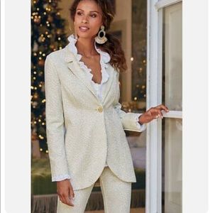 NWOT (!!) Soft Surroundings Pointe blazer/jacket. Nude/white. Size M.